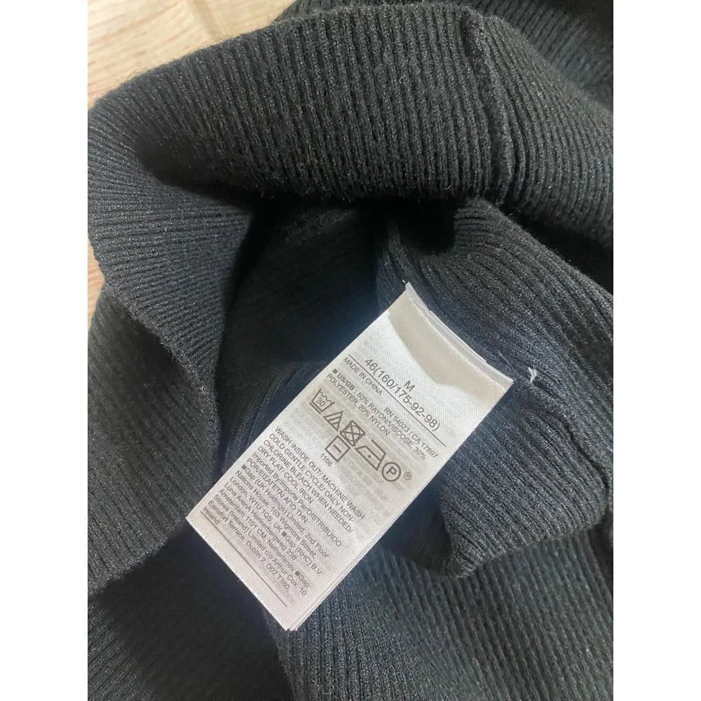 NWT Banana Republic Women's Long Sleeve Thick V Neck Dress - Medium - Picture 13 of 13